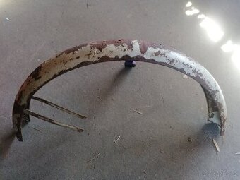 Zadný blatník na Stadion s11