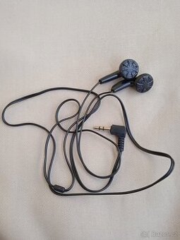 Nová pecková sluchátka