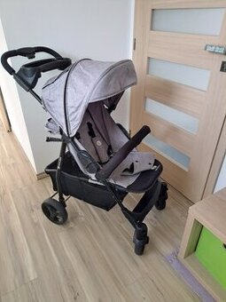 Sportovní kočárek