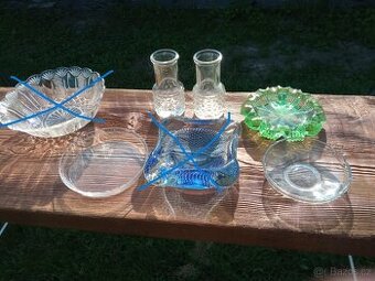 Skleněné retro,popelník, vázička, misky