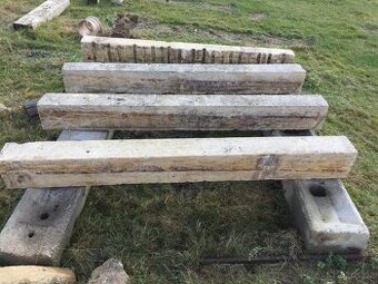 Pískovcové kamenné sloupy - řezané masivní