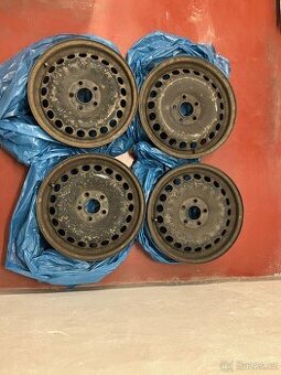 4x plechové disky 6 ½ J x 16 IS 50