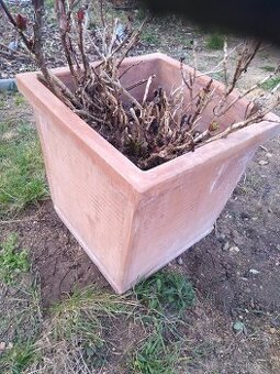 Keramický květináč