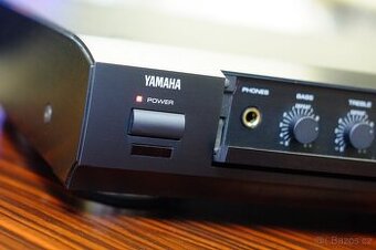 Yamaha - cx 1 - starsi spickovy predzesilovac