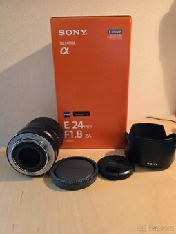 Sony E 24mm F1.8 ZA Sonnar T –  kompletní balení