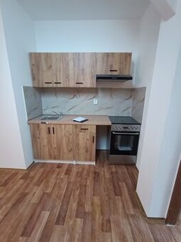 Pronájem bytu 1+1 po rekonstrukci – Hořice, ul. Husova