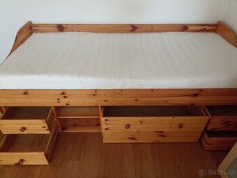 Postel masiv