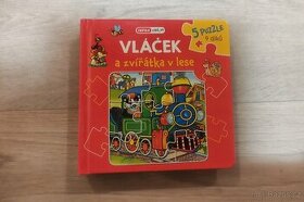 Knížka s puzzle vláček