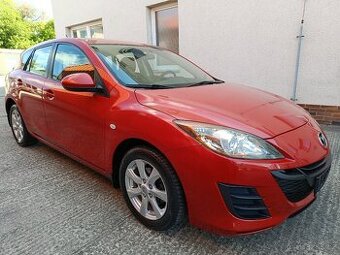 Mazda 3 1.6i 77 KW Garance km Bez Koroze ( Skvělý Stav )