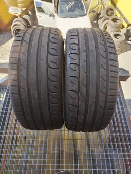 Prodám 2ks letních pneu 235/40/19 Kormoran UHP 96Y