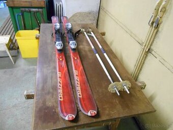Lyže Blizzard 159cm s vázáním a hůlkami