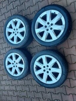 Renault ALU 18tky nově letně obuté