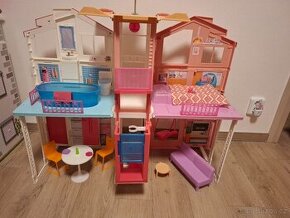Barbie dům