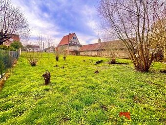Exkluzivní prodej slunného stavebního pozemku Malý Újezd, o