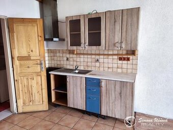 Prodej bytu 3+kk s garáží a zahradou v Novém Městě pod Smrke