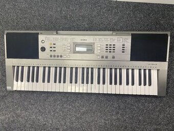 Yamaha PSR E353