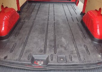Plastová podlaha a přepážka Ford Transit Custom L2H2