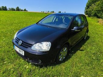 Volkswagen golf 1,6 benzín