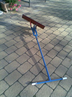 Ruční sněžný pluh