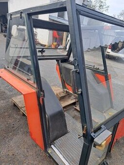 Zetor uřI rám slovenské kabiny 5211-7745.