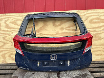PRODÁM PÁTE DVEŘE, ZADNÍ VÍKO HONDA CIVIC MK9