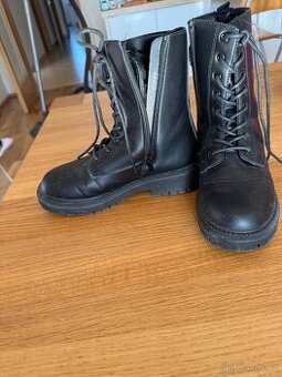 Vysoké dívčí boty zateplené Vel 36