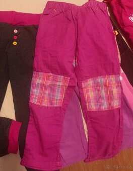 Dívčí oblečení 104-128 /70 ks