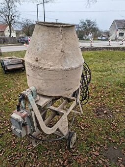 Stavební míchačka velká