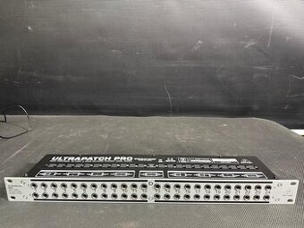 Behringer PX3000 Ultrapatch Pro Č19