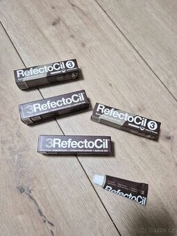 Barva na oboci, rasy, vousy Refectocil