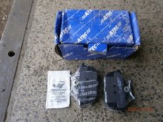 zadní brzdové destičky na Volvo a Mitsubishi