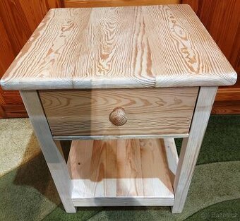 Stolička (štokrle) 40x40x53cm se zásuvkou