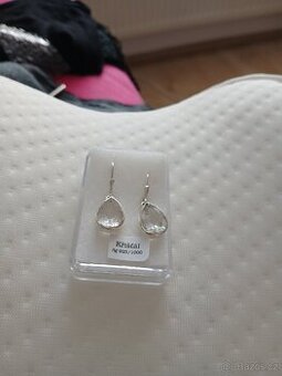 Visací stříbrné náušnice prirodni křišťál