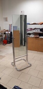 Oboustranné naklápěcí zrcadlo