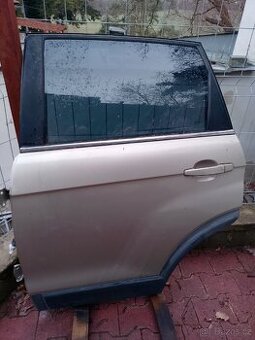 Chevrolet captiva levé zadní dveře