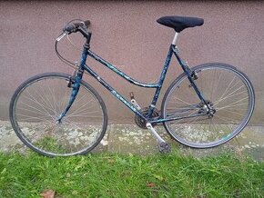 Dámské trekové kolo