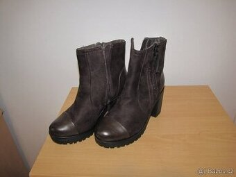 Dámské zimní polokozačky vel.37, s kožíškem- nové