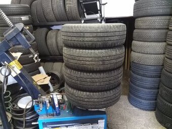 215/65 R16C Michelin Letní
