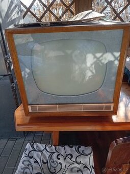 Stará televize pro sběratele zn. TESLA  ORAVA 4108 U
