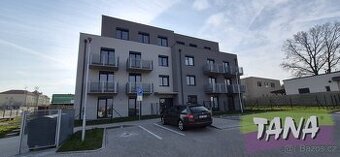 Pronájem bytové jednotky o dispozici 2+kk s balkónem nacháze