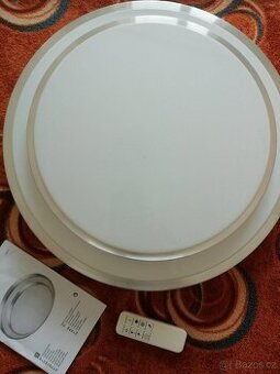 Stropní svítidlo na dálkové ovládání