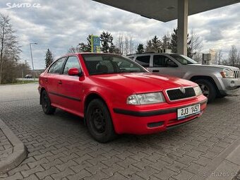 Škoda Octavia, 1.6 194 500km,střešní okno,NOVA STK