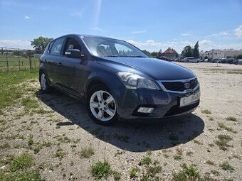 Kia Ceed 1.6 CRDi, 66kw, nová STK. Rok 2011.