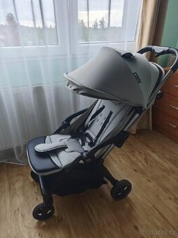 Sportovní kočárek Kinderkraft Apino šedý