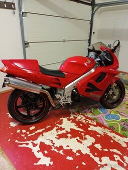 HONDA VFR 750F