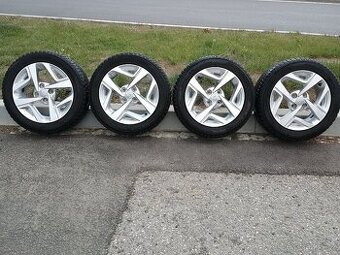 Originální ALU kola Hyundai i10 R15 + zimní pneu