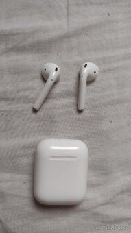 Apple AirPods ( 2.generace )