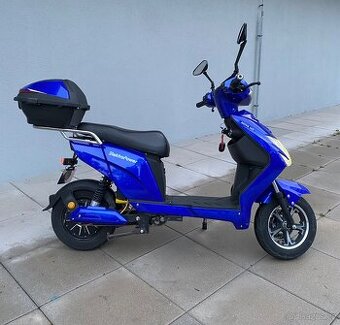 Elektroskutr bez ŘP Elektropower Nova M3 1000W