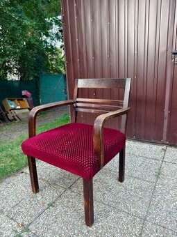 Starožitné křeslo k lehké renovaci - 1