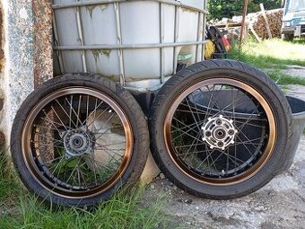 Kola na motorku - 1